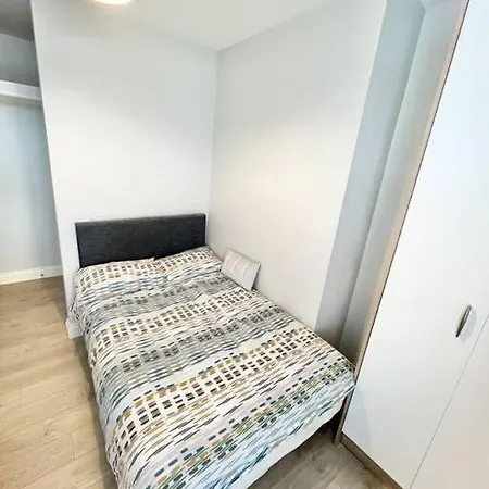 Modern In دبلن